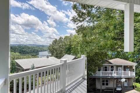 883 Village Road, MURPHY, NC 28906