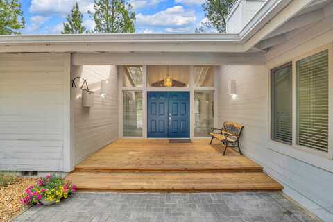 60142 W Ridgeview Drive, Bend, OR 97702