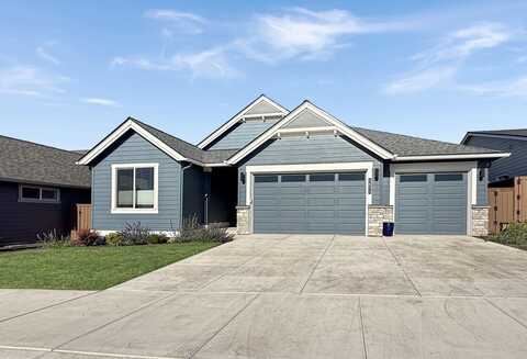3834 NE Oakside Loop, Bend, OR 97701