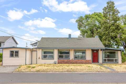71 SW 2nd Street, Madras, OR 97741