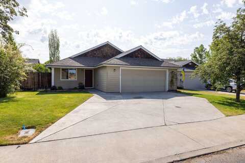 1172 NW 22nd Place, Redmond, OR 97756