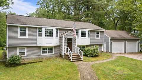 80 East St, Pepperell, MA 01463