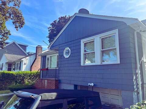 77 Maryknoll St, Boston, MA 02126