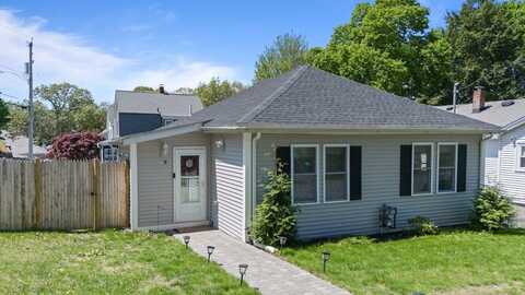 9 Laconia Ave, Saugus, MA 01906