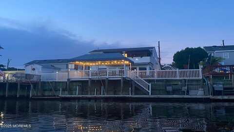887 Beach Haven West Boulevard, Manahawkin, NJ 08050