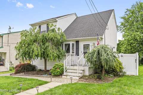 81 Lockwood Avenue, Woodbridge, NJ 07095