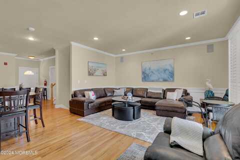 119 Dupont Avenue, Seaside Heights, NJ 08751
