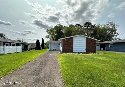 10 Arnold Street, Brick, NJ 08724