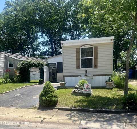 14 Tuyahov Boulevard, Toms River, NJ 08755