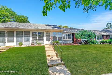 529 Portsmouth Drive, Lakewood, NJ 08701