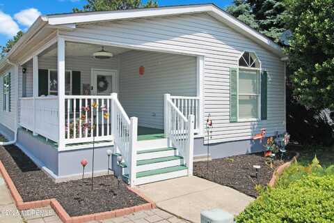 26 Pine Ridge Boulevard, Whiting, NJ 08759