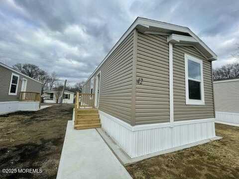 42 Randall Avenue, Hazlet, NJ 07734