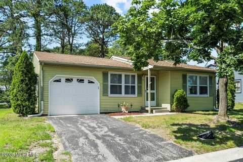 8 Westport Drive, Whiting, NJ 08759