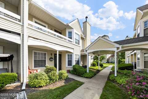 28 Powell Court, Hightstown, NJ 08520