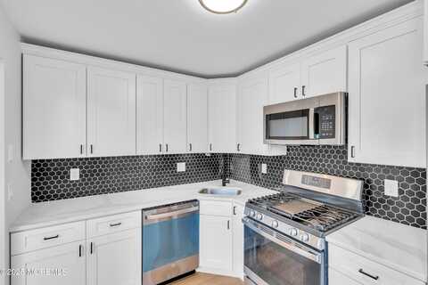 2212 Candlelight Court, Helmetta, NJ 08828