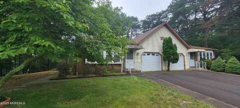 16 Ivy Court, Whiting, NJ 08759