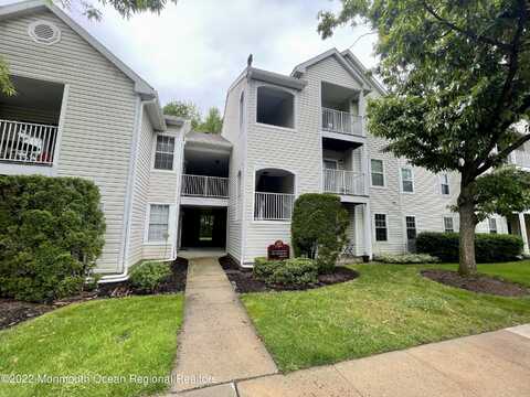 124 Walden Circle, Robbinsville, NJ 08691