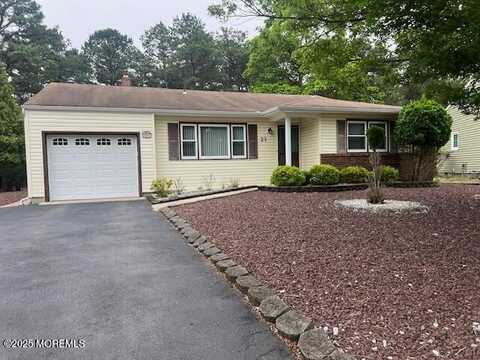 23 Burlington Court, Toms River, NJ 08757