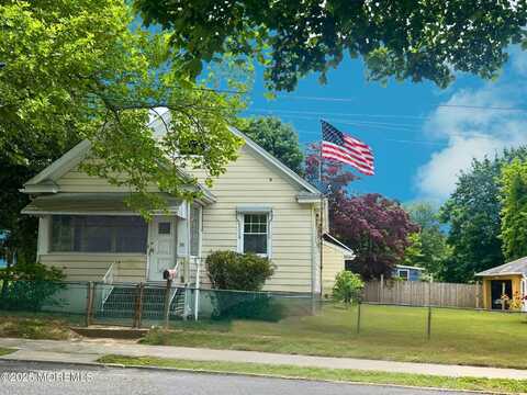 36 Navesink Avenue, Atlantic Highlands, NJ 07716
