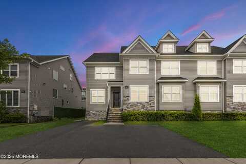 92 Wadsworth Avenue, Lakewood, NJ 08701