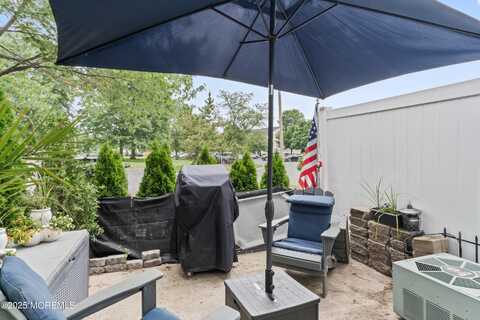 70 Madison Court, Tinton Falls, NJ 07712