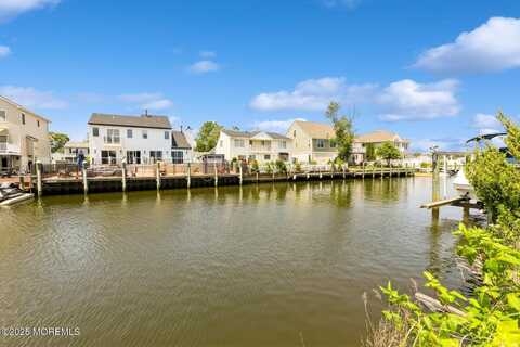 28 Commodore Drive, Brick, NJ 08723