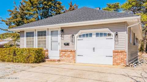 1820 Mount Idenburg Lane, Toms River, NJ 08753