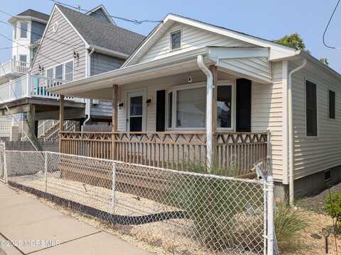 30 Cornwall Street, Highlands, NJ 07732
