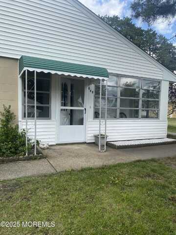 64 B Kennedy Drive, Manchester, NJ 08759