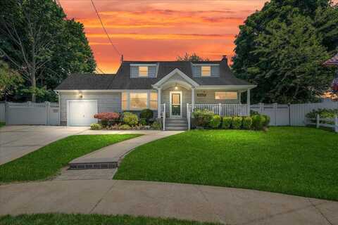 3 Cherry Court, Massapequa Park, NY 11762