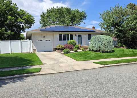 4 Bowman Lane, Commack, NY 11725
