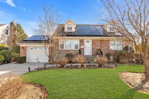 1815 Schermerhorn Street, Merrick, NY 11566