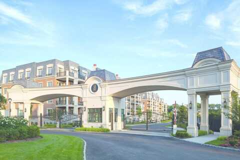 6000 Royal Court, North Hills, NY 11040