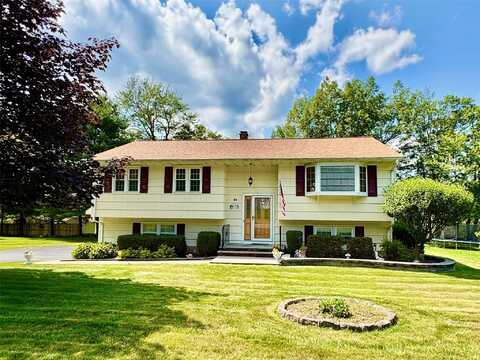 21 Pleasant Drive, Highland Mills, NY 10930