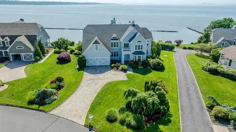 38 Pembroke Drive, Glen Cove, NY 11542