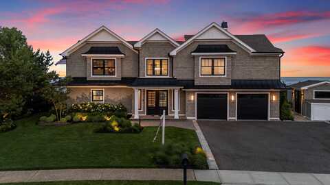 49 Shore Drive S, Copiague, NY 11726