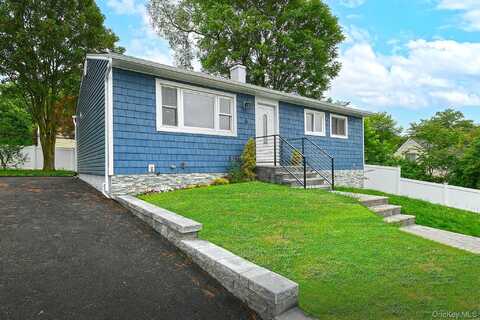 6 Ralph Young Avenue, Glen Cove, NY 11542