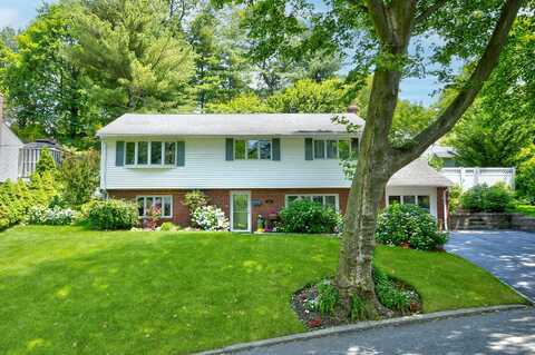 94 Iceland Drive, South Huntington, NY 11746