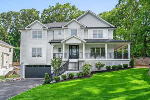 32 Middleville Road, Northport, NY 11768