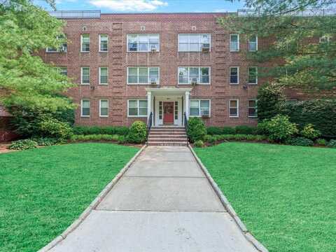 811 Palmer Road, Bronxville, NY 10708