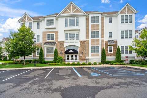 26203 Spruce Pond Circle, Plainview, NY 11803