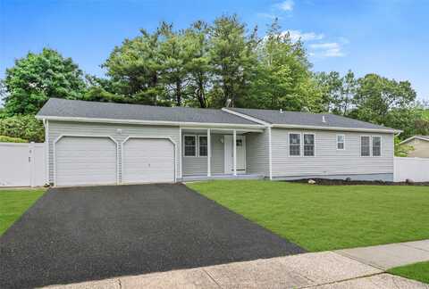23 Waterford Drive, Wheatley Heights, NY 11798