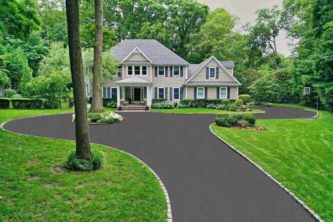 95 Huntington Bay Road, Huntington, NY 11743