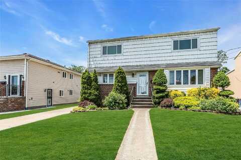 72 Guenther Avenue, Valley Stream, NY 11580