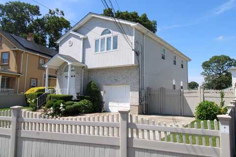 242 W Centennial Avenue, Roosevelt, NY 11575