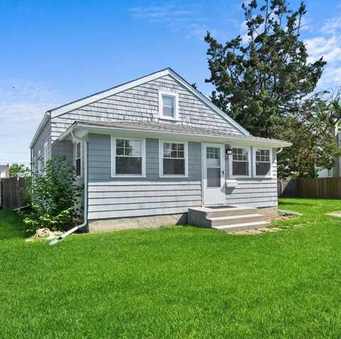 65 Schmeelk Place, Copiague, NY 11726