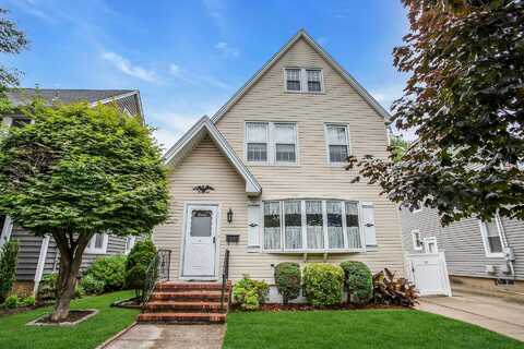 167 Stratford Avenue, Williston Park, NY 11596