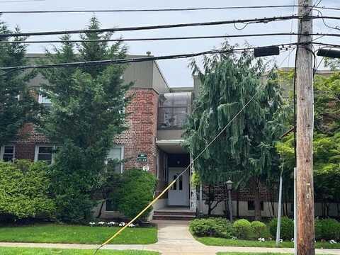 257 Cedarhurst Avenue, Cedarhurst, NY 11516