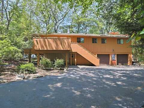 63 Pebble Path, Rock Hill, NY 12775