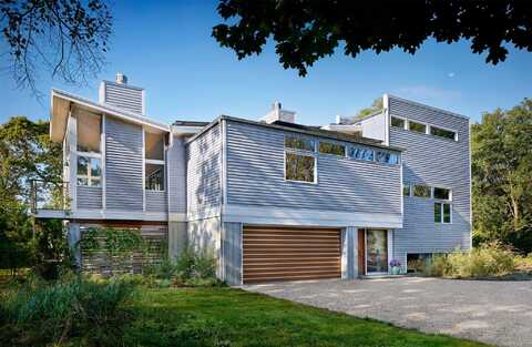 34 Old Neck Road S, Center Moriches, NY 11934